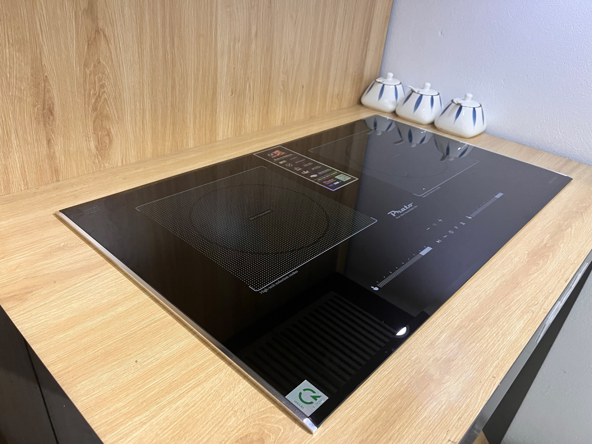 Bếp từ Model: PT-669.I1