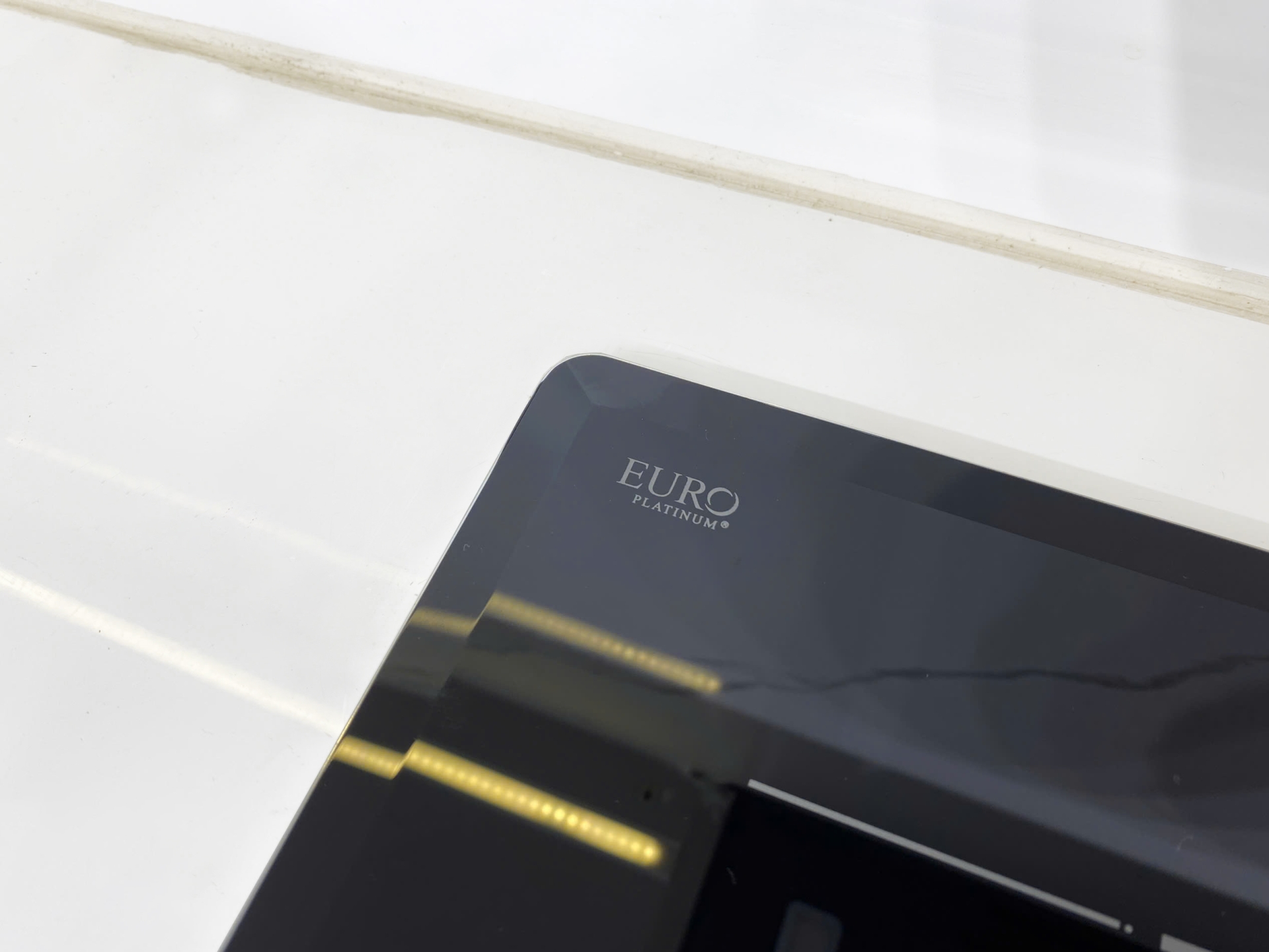 Bếp từ mặt kính EURO Platinum có tốt không? Vì sao ngày càng được nhiều gia đình lựa chọn?