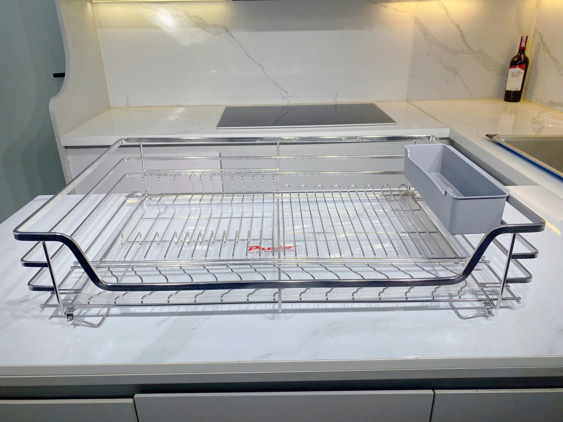 Giá bát tủ dưới Prato