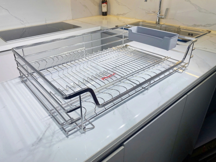 Giá bát tủ dưới Prato